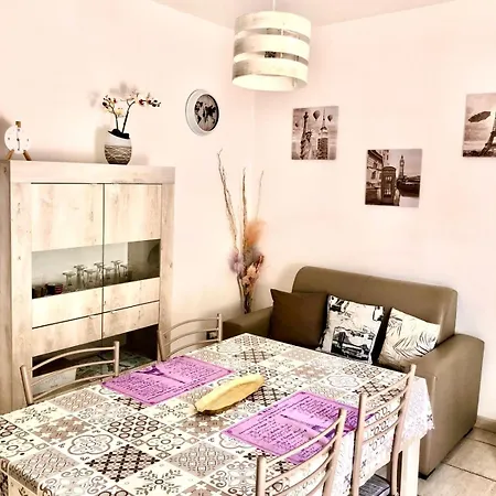 La Maison De Famille *
